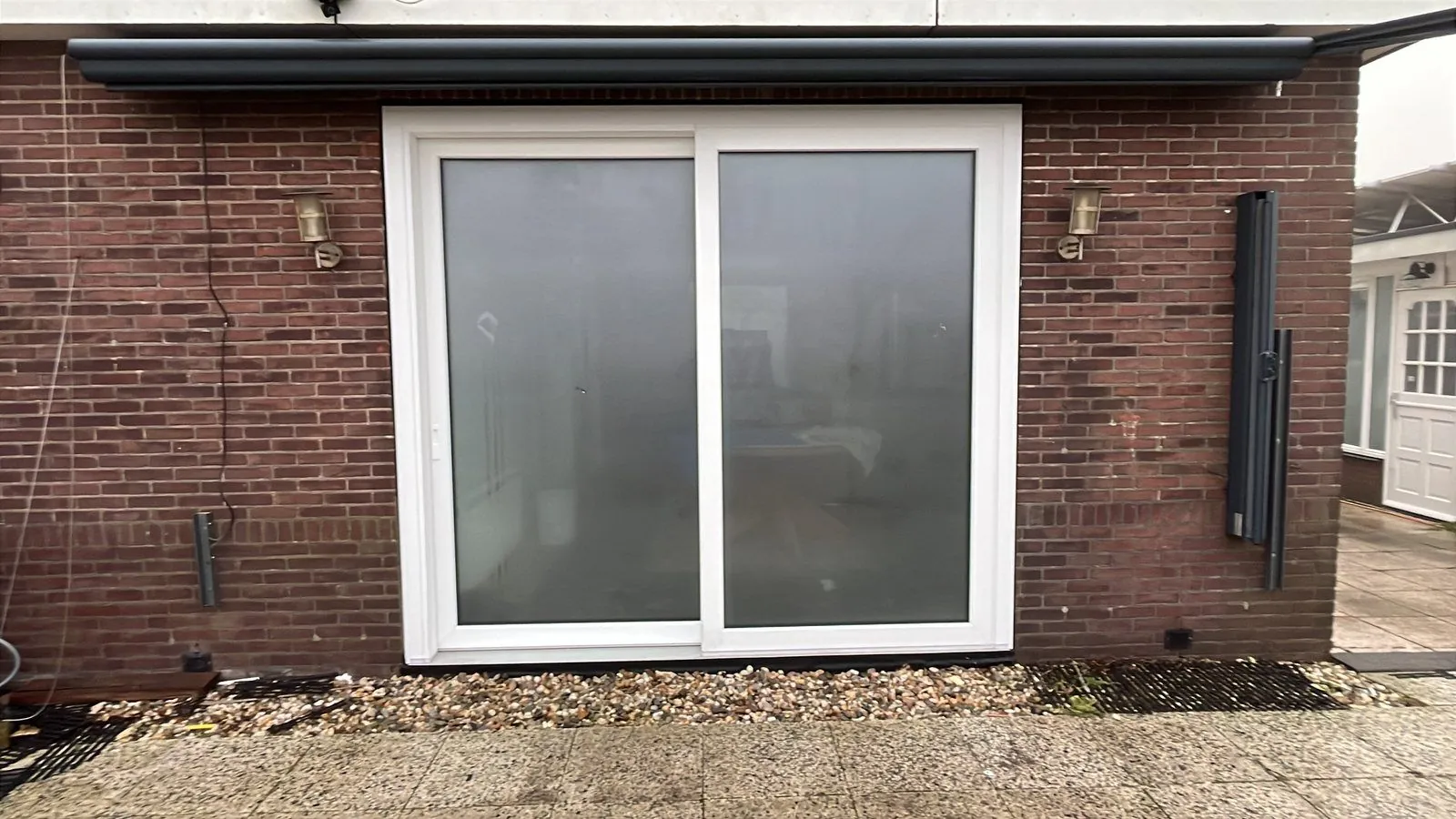 Werk binnen kozijnen en gevel